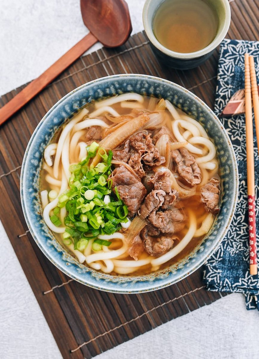 Beef niku udon bowl with scallions